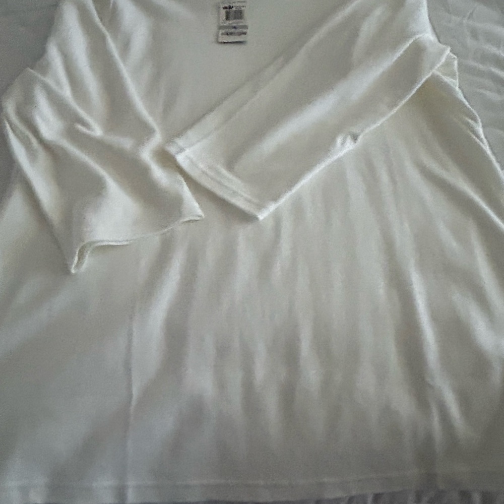 WHITE SCOOPED NECK COTTON TOP SIZE 1X